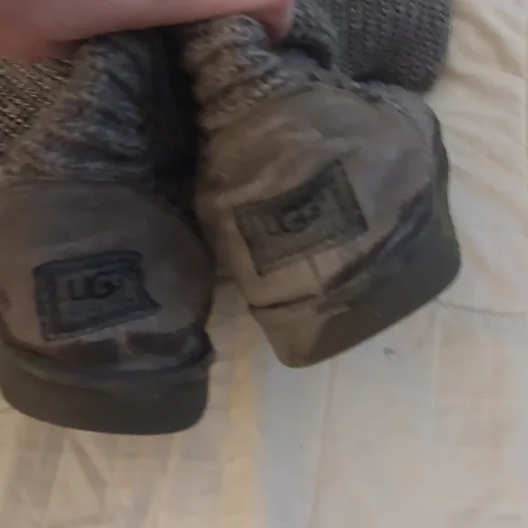 Ugg Classic Tall Crocheted with 3 Buttons, Grey, Size 6 - Picture 4 of 4